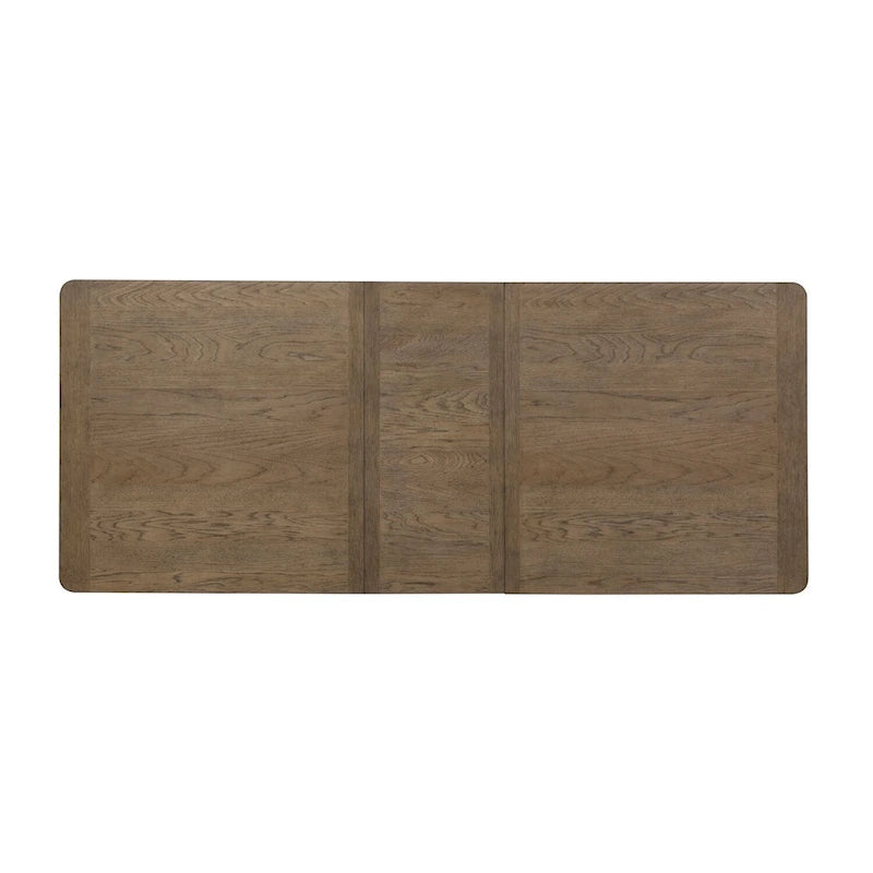 Style campagnard revisité, blanc antique avec table à tréteaux en châtaignier