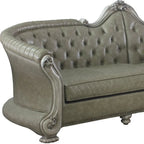 Canapé HomeRoots 113 en similicuir couleur os et coussins décoratifs avec pieds blancs - 113